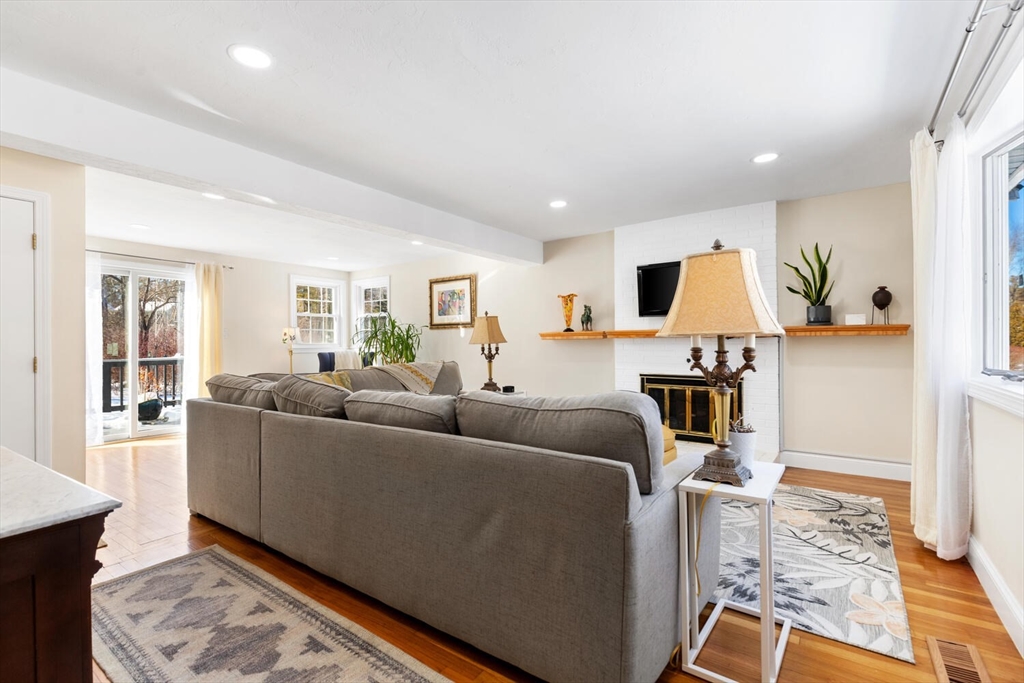 77 Bicknell Road Billerica, MA 01821 - Photo 6 of 39 Gallery Image 6