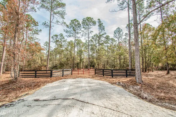 $190,000 | 14320 C R 124, Sanderson, FL 32087