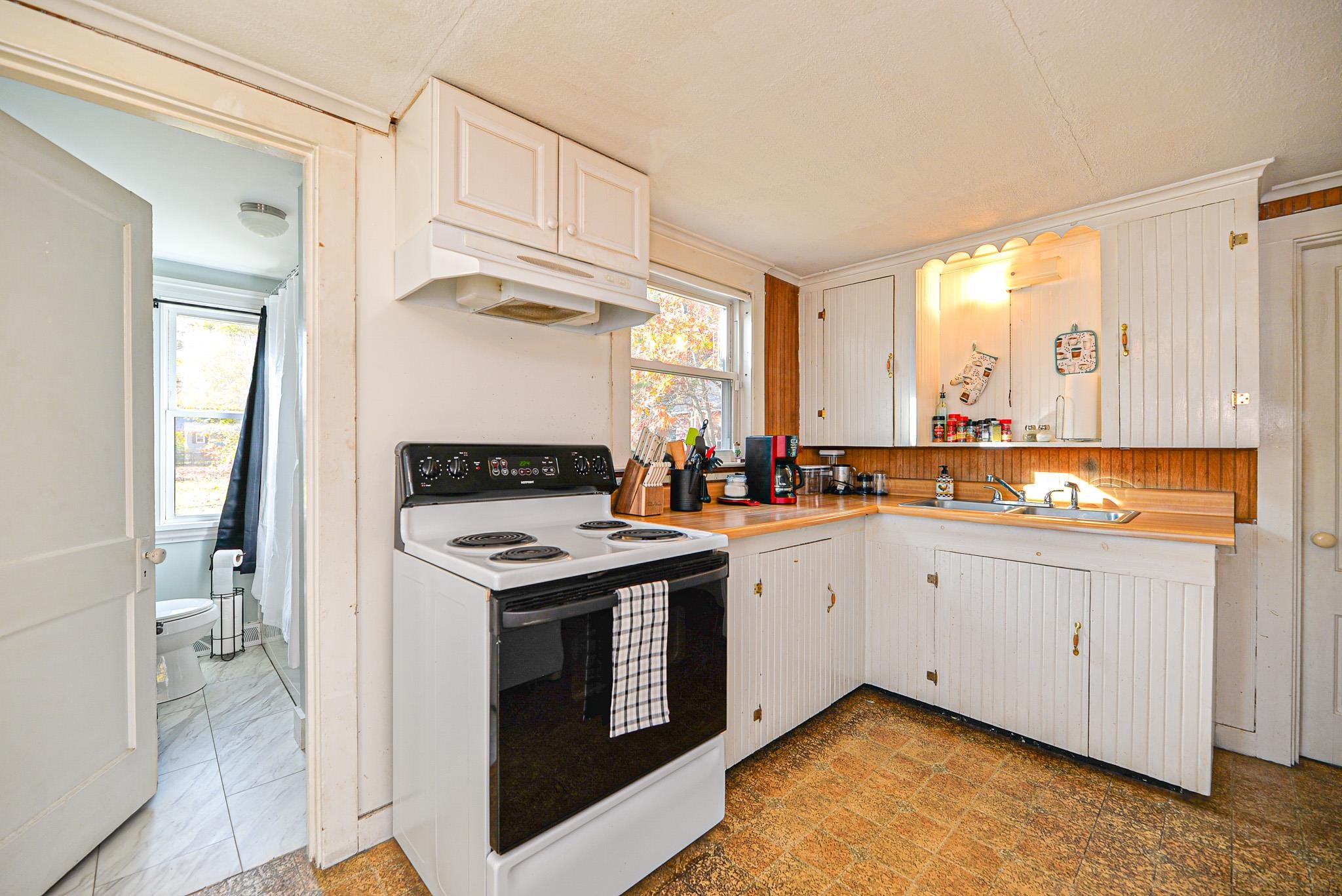 142 Milton Road Rochester, NH 03868 - Photo 6 of 37