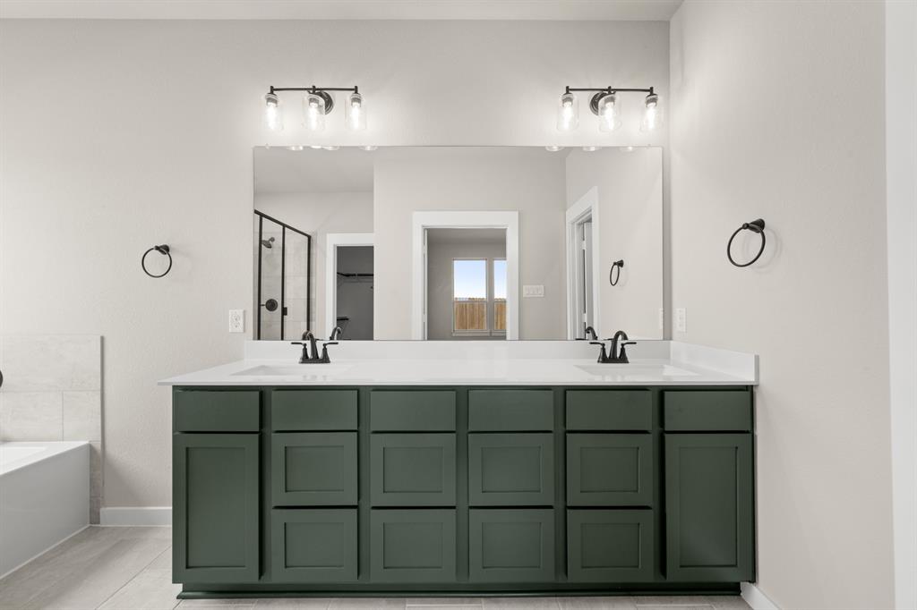 6921 Freight Train Lane Crowley, TX 76036 - Photo 16 of 27 23_6900 Deadwood- Primary Suite-3