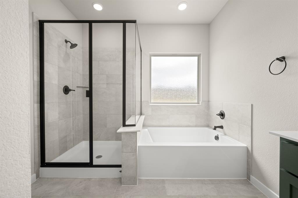 6921 Freight Train Lane Crowley, TX 76036 - Photo 17 of 27 25_6900 Deadwood- Primary Suite-5