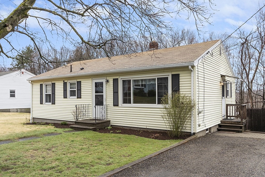 11 Hingham Road Grafton, MA 01536 - Photo 1 of 39 Gallery Image 1