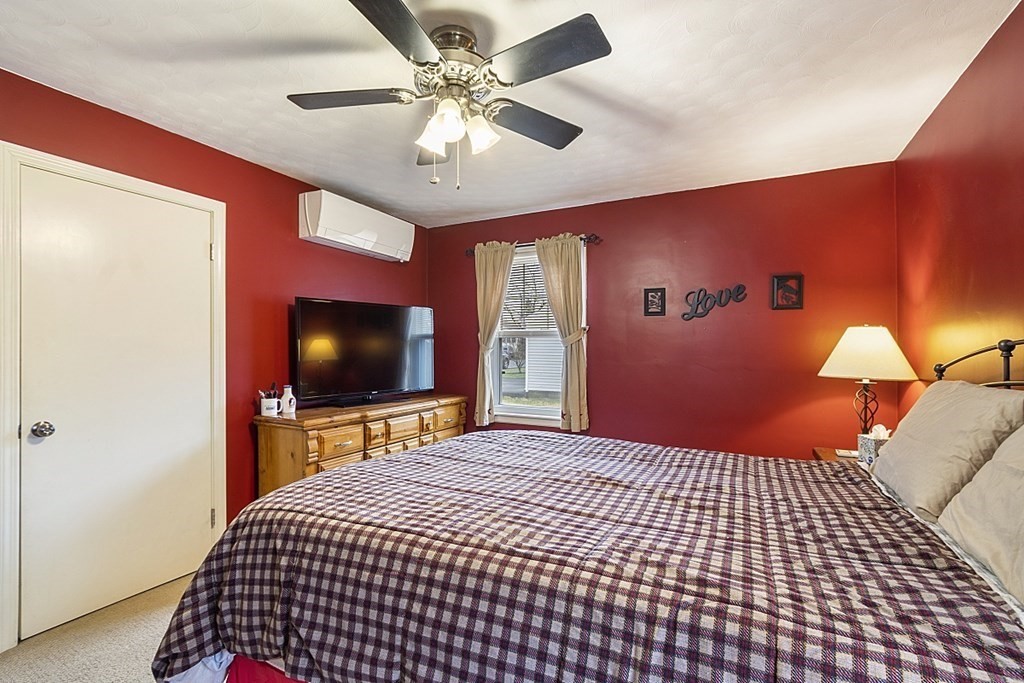 11 Hingham Road Grafton, MA 01536 - Photo 18 of 39 Gallery Image 18