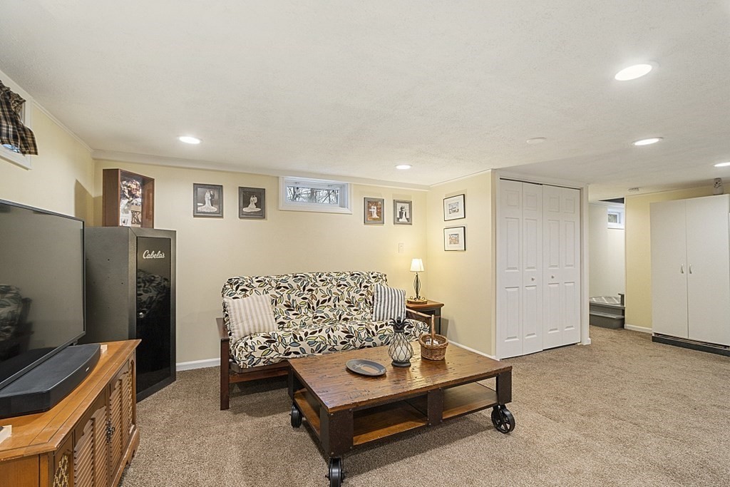 11 Hingham Road Grafton, MA 01536 - Photo 22 of 39 Gallery Image 22