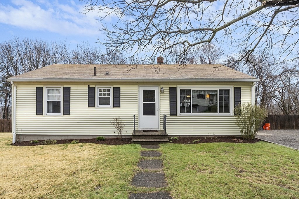 11 Hingham Road Grafton, MA 01536 - Photo 32 of 39 Gallery Image 32