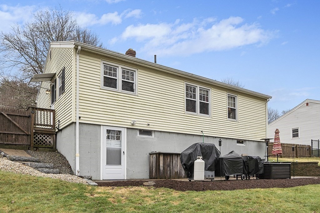 11 Hingham Road Grafton, MA 01536 - Photo 33 of 39 Gallery Image 33