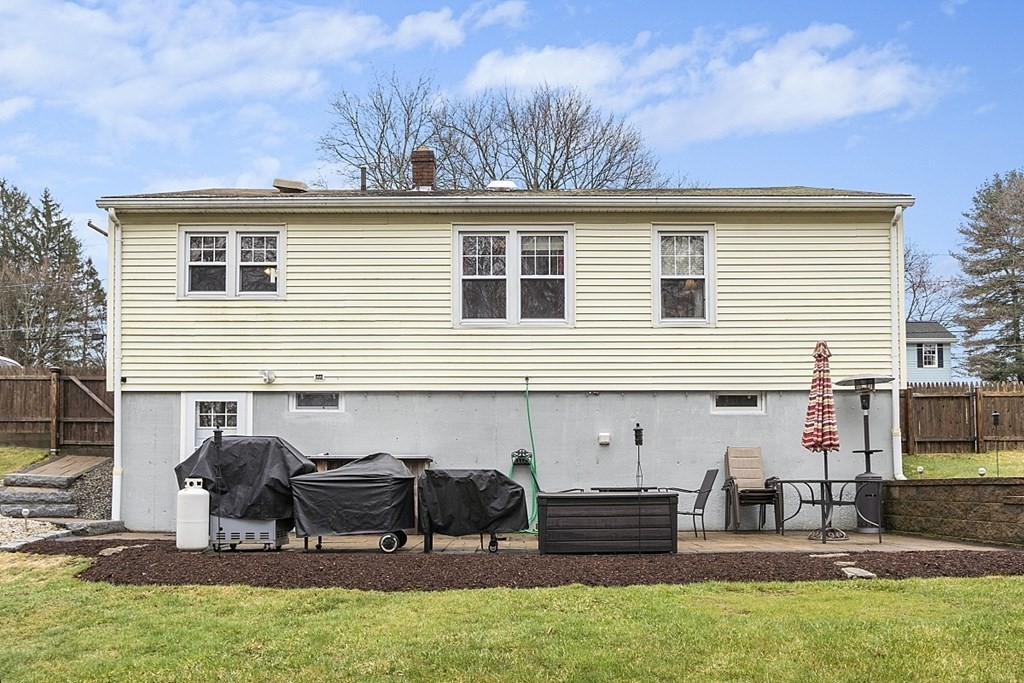 11 Hingham Road Grafton, MA 01536 - Photo 34 of 39 Gallery Image 34