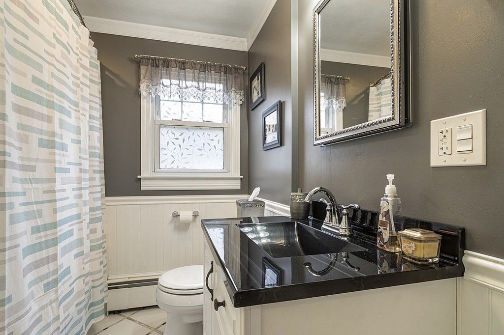 11 Hingham Road Grafton, MA 01536 - Photo 10 of 39 Gallery Image 10