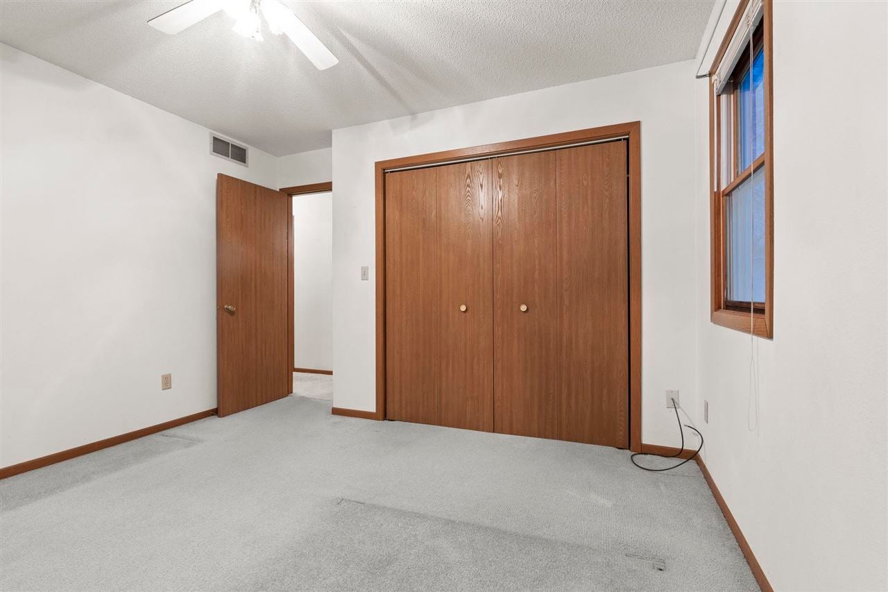 1102 E Place Kalona, IA 52247 - Photo 18 of 27 Gallery Image 18