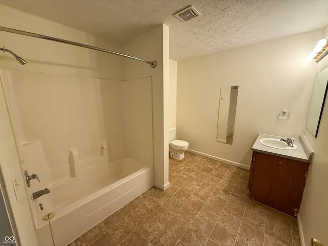 $900 | 315 North Jackson Street, Unit 6, Greencastle, IN 46135