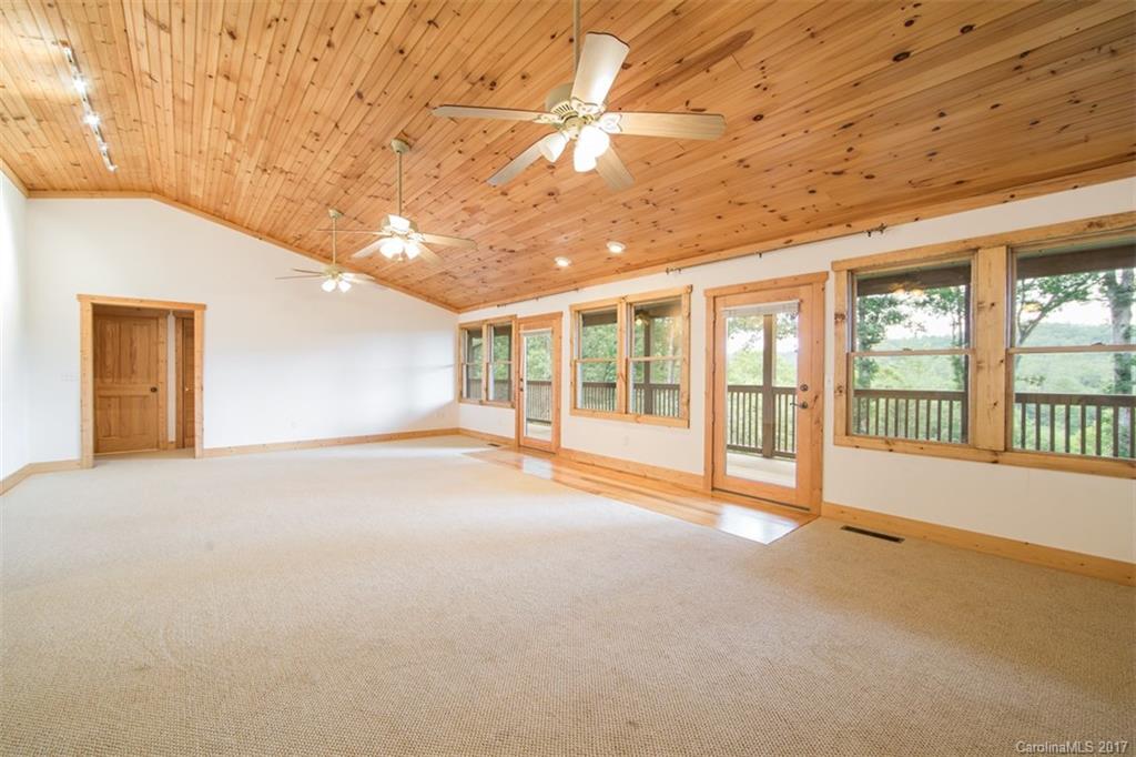 400 Chestnut Cove Road, Unit L14 Brevard, NC 28712 - Photo 7 of 20 Gallery Image 7