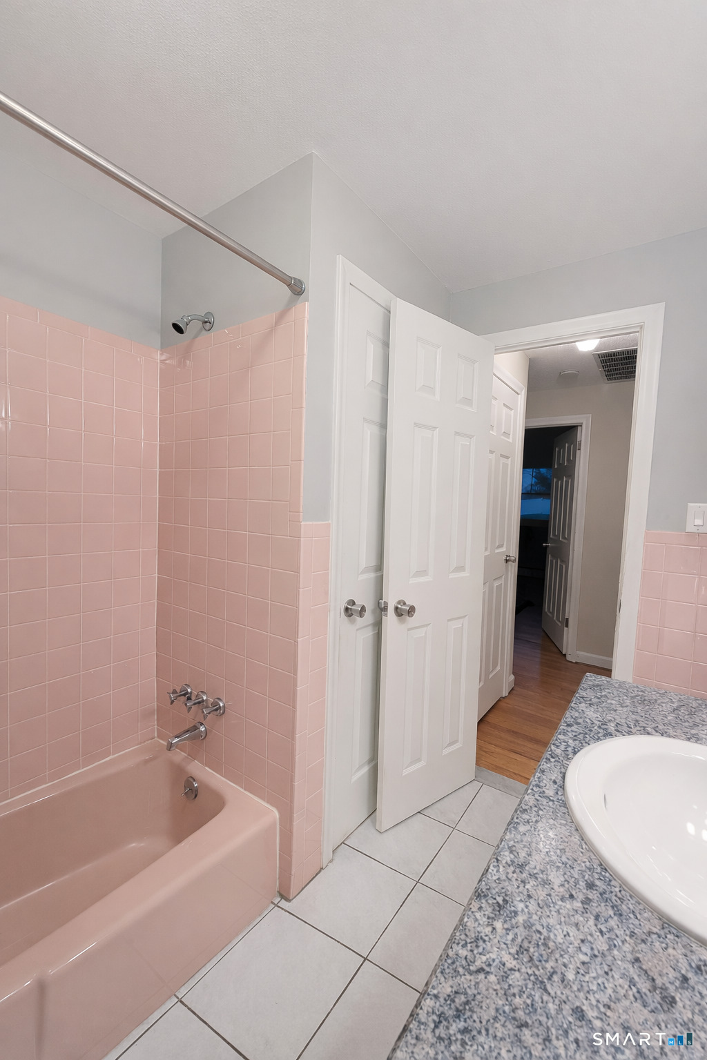 46 Turkey Hill Road Newington, CT 06111 - Photo 15 of 43