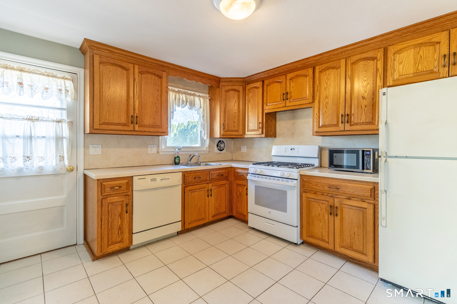 46 Turkey Hill Road Newington, CT 06111 - Photo 25 of 43