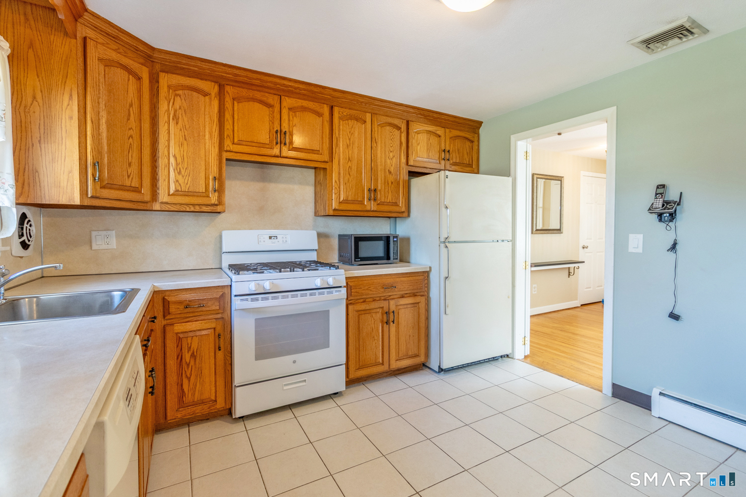 46 Turkey Hill Road Newington, CT 06111 - Photo 27 of 43