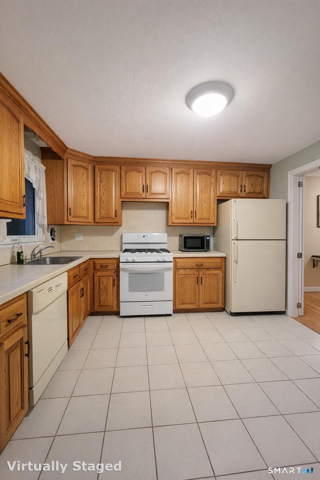 46 Turkey Hill Road Newington, CT 06111 - Photo 5 of 43