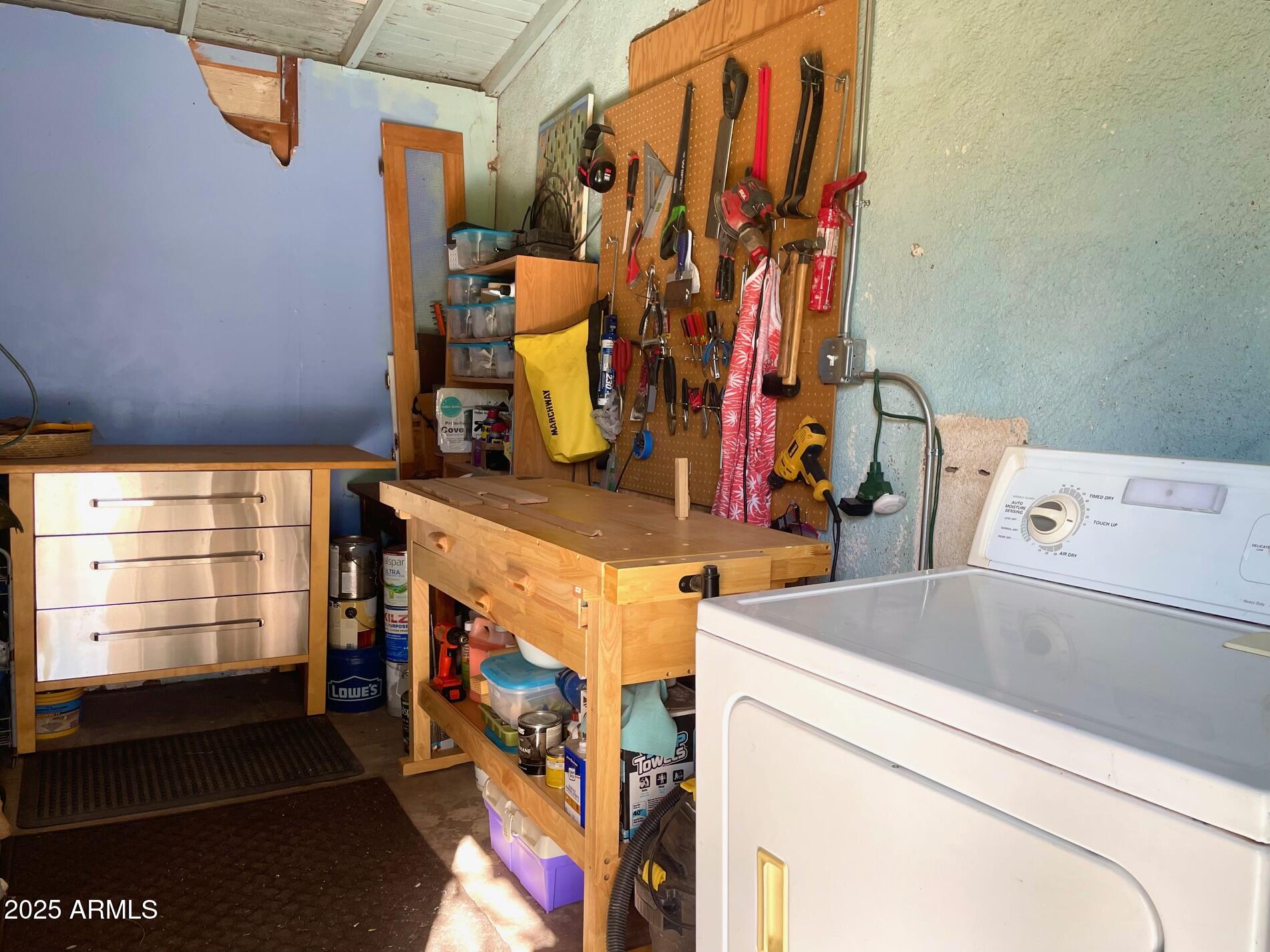 5 Old Douglas Road Bisbee, AZ 85603 - Photo 33 of 35 a utility room with dryer and washer