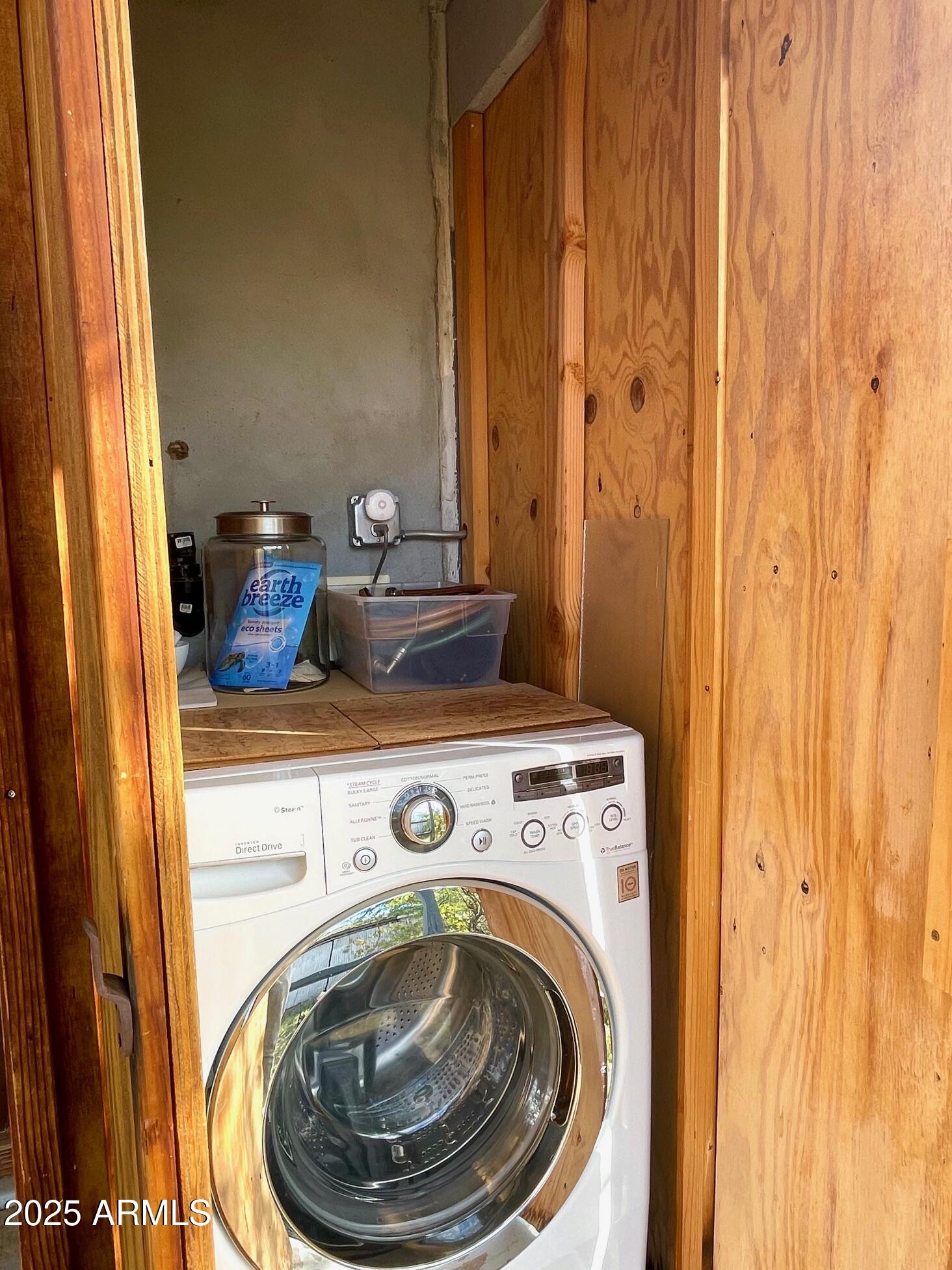 5 Old Douglas Road Bisbee, AZ 85603 - Photo 34 of 35 a utility room with dryer and washer