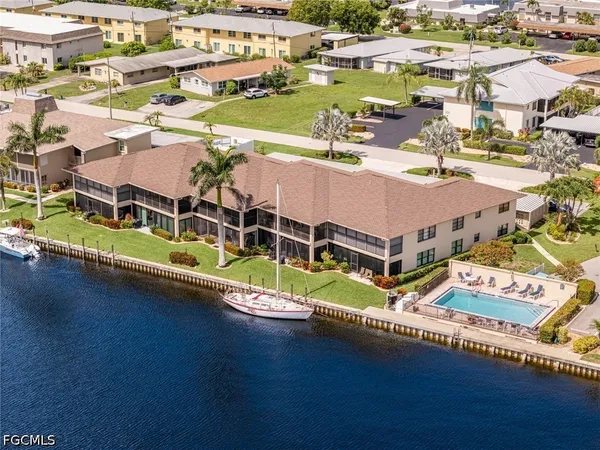 $3,500 | 4001 Southeast 19th Place, Unit B1, Cape Coral, FL 33904