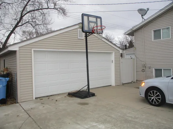 $225,000 | 1604 Peggy Street, Lansing, MI 48910