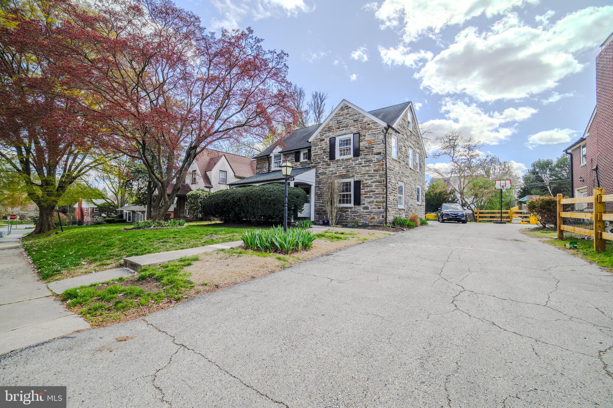 128 Henley Road Wynnewood, PA 19096 - Photo 2 of 44