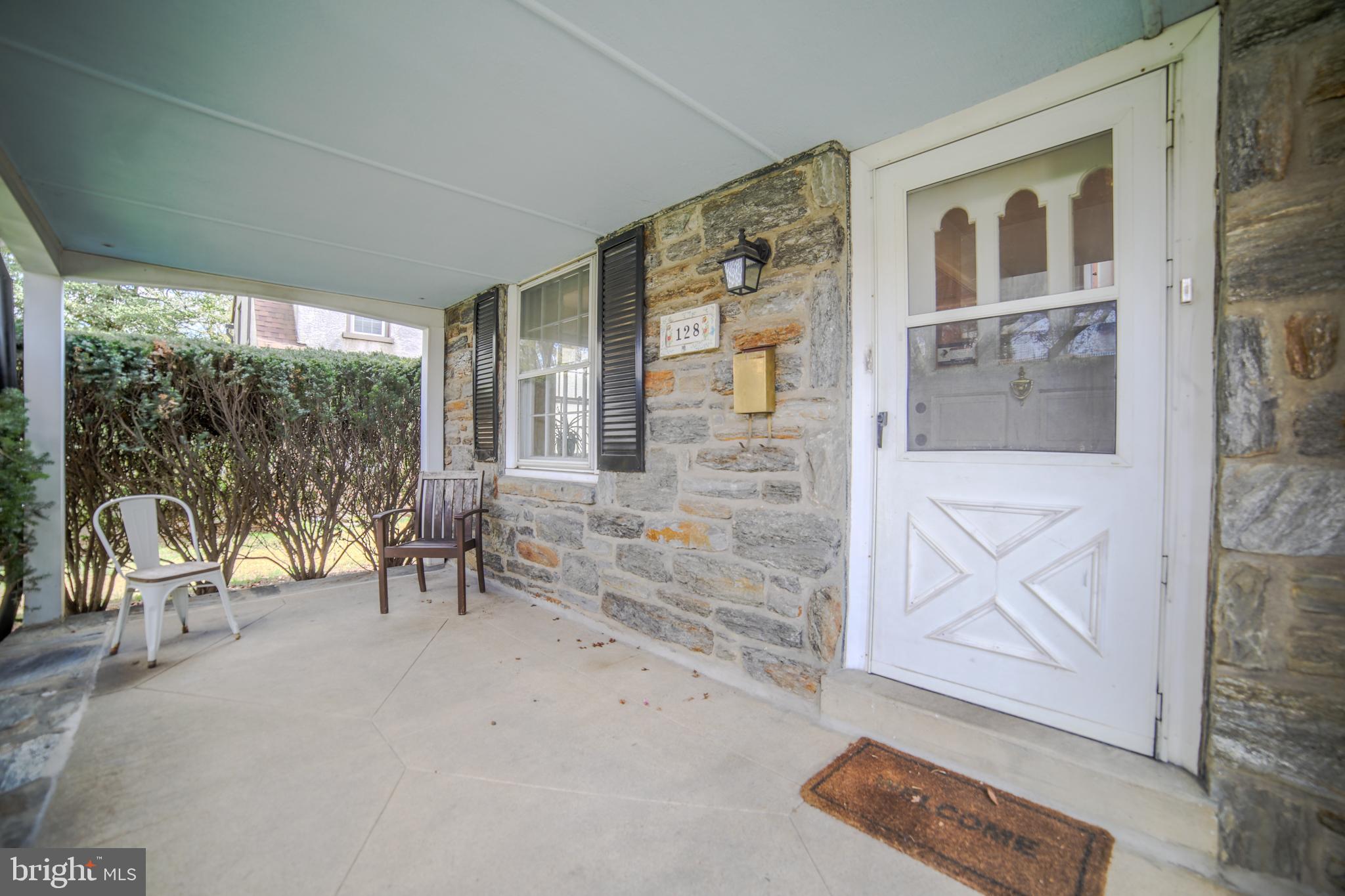 128 Henley Road Wynnewood, PA 19096 - Photo 3 of 44