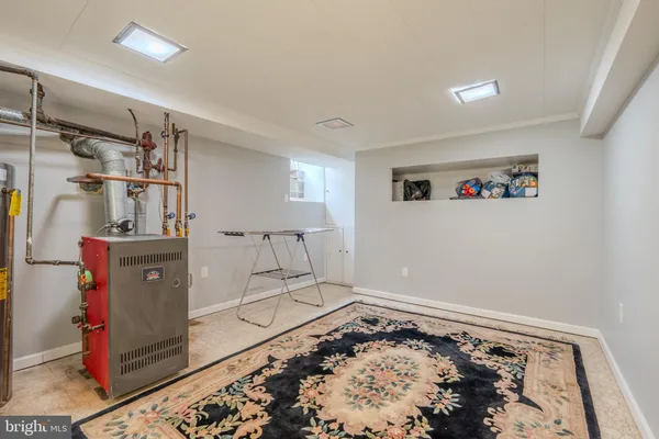 a view of utility room