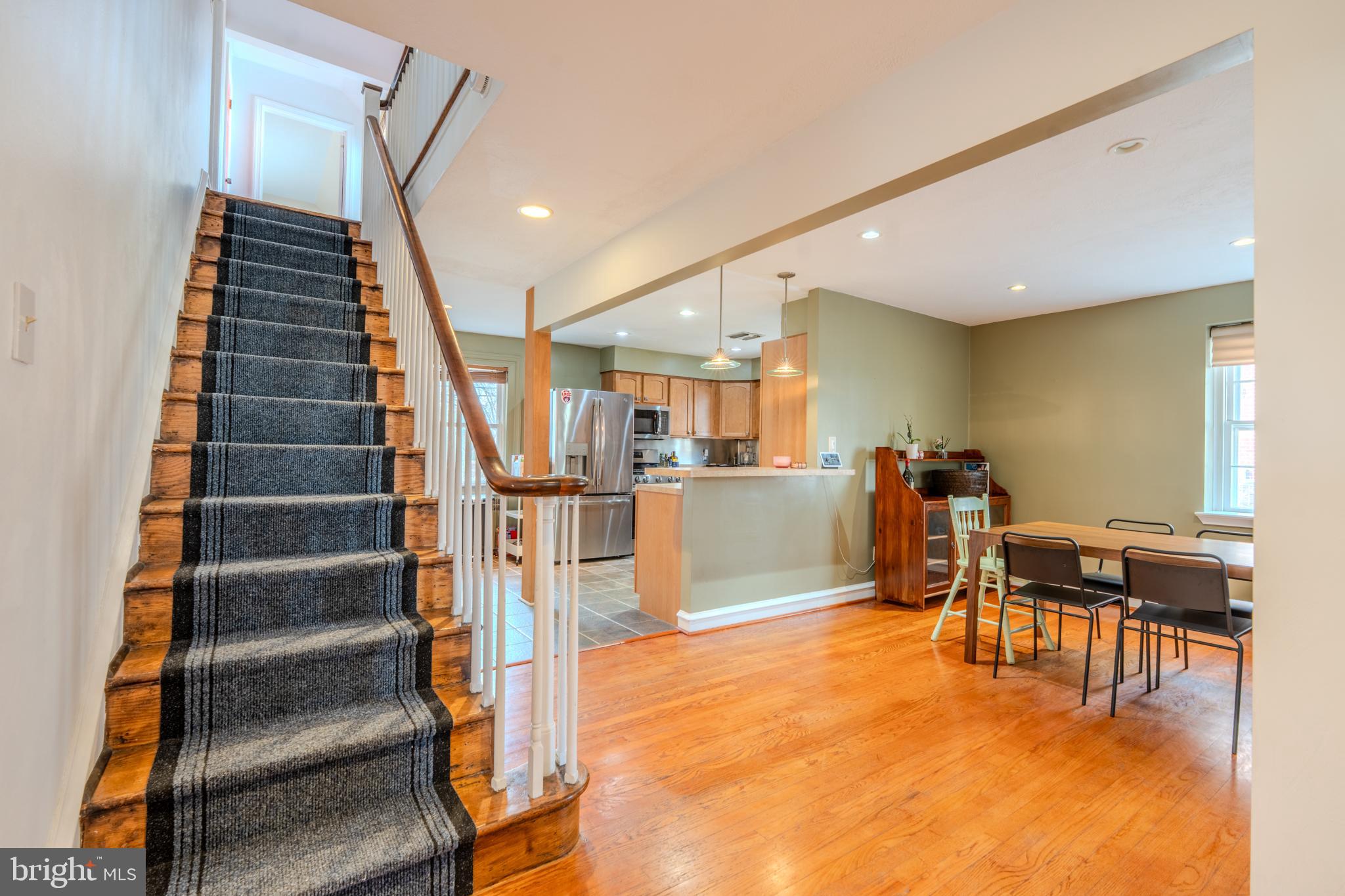 128 Henley Road Wynnewood, PA 19096 - Photo 4 of 44