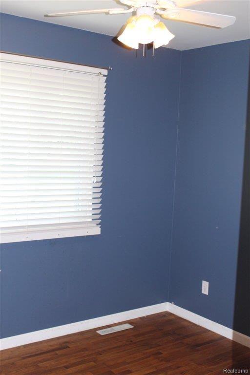 6288 Hollow Corners Road Dryden, MI 48428 - Photo 3 of 27 IMG_2321.JPG