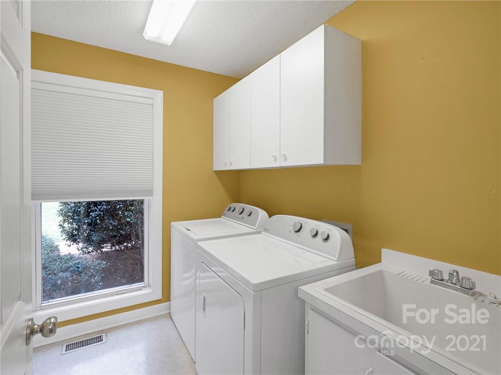 648 Boyce Road Charlotte, NC 28211 - Photo 26 of 43 Gallery Image 26