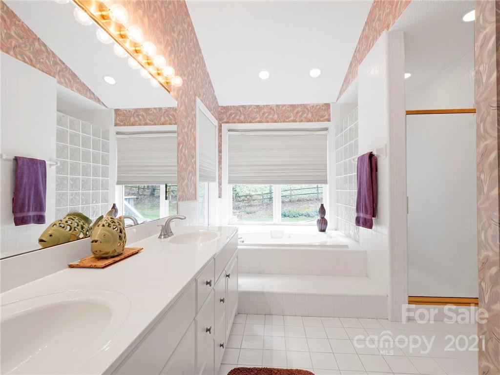 648 Boyce Road Charlotte, NC 28211 - Photo 31 of 43 Gallery Image 31