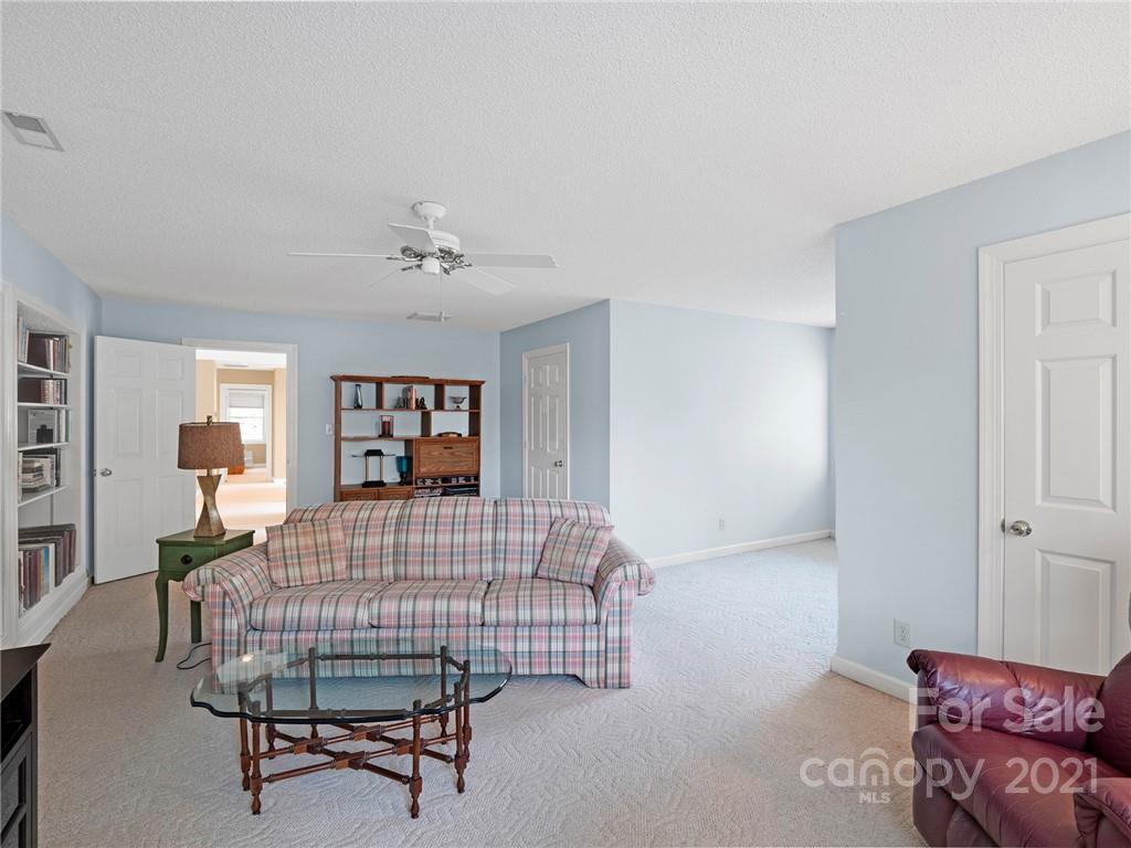 648 Boyce Road Charlotte, NC 28211 - Photo 38 of 43 Gallery Image 38