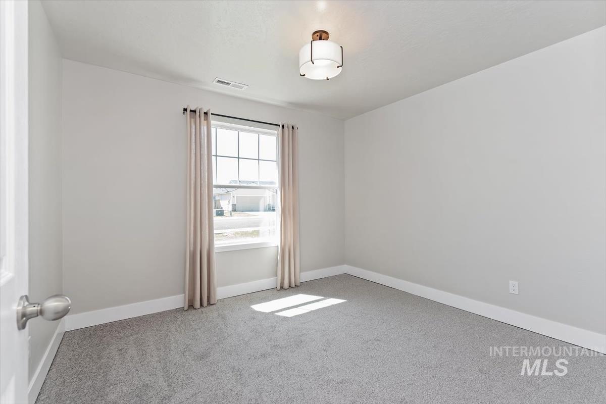 4323 Bainbridge Street Caldwell, ID 83607 - Photo 11 of 50