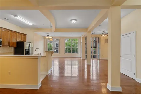 $449,000 | 3 Greenwich Drive, Unit 85, Jersey City, NJ 07305