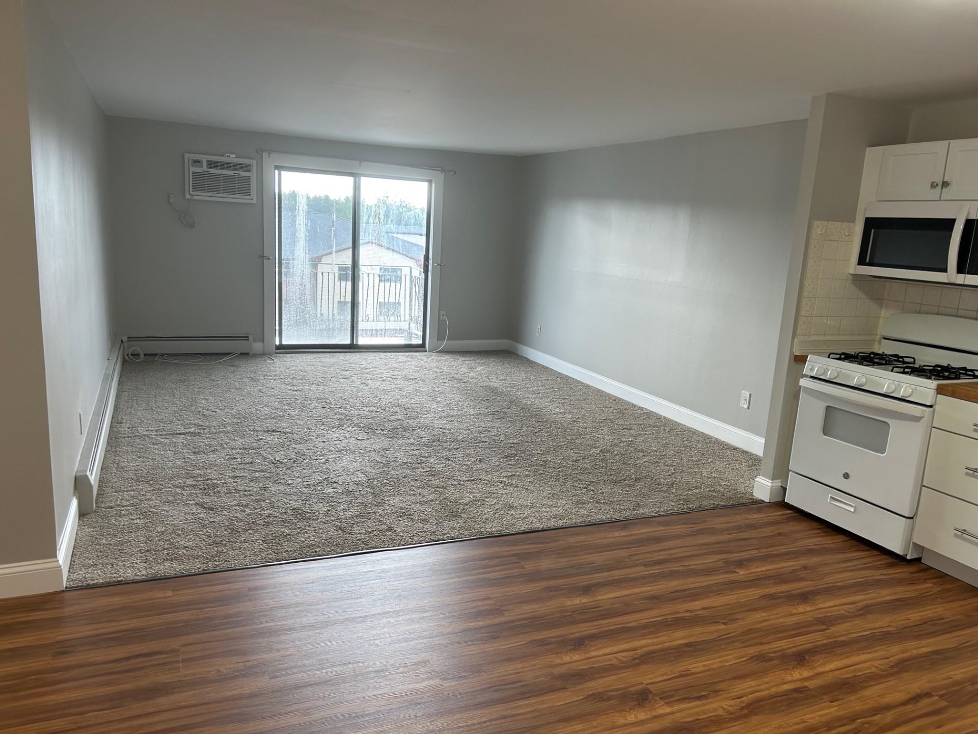 128 Mammoth Road, Unit 116 Hooksett, NH 03106 - Photo 6 of 18
