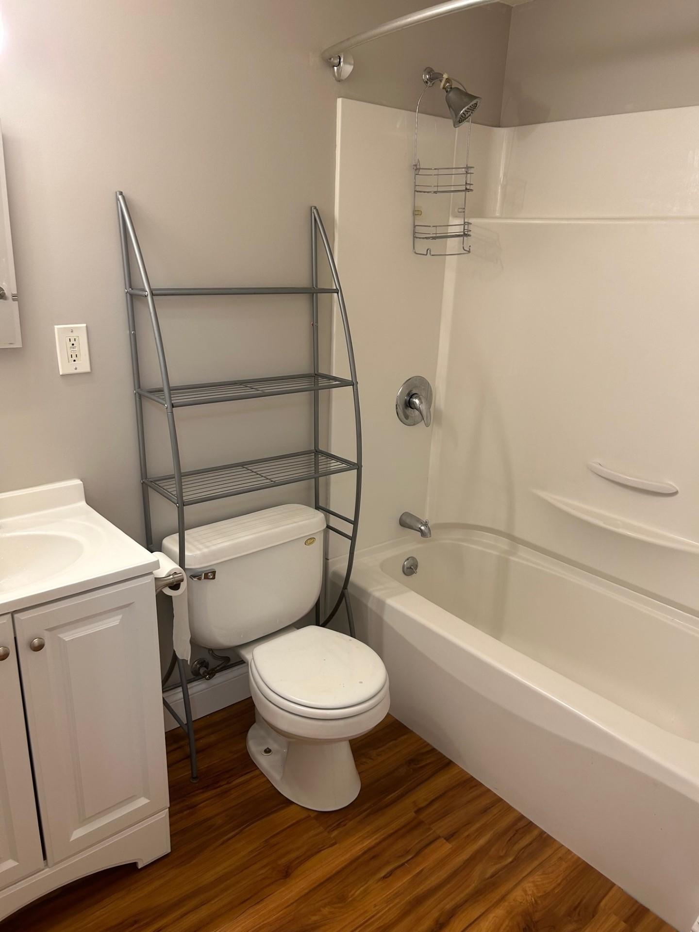 128 Mammoth Road, Unit 116 Hooksett, NH 03106 - Photo 8 of 18