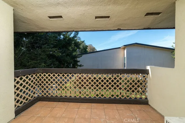 a view of a backyard with plants