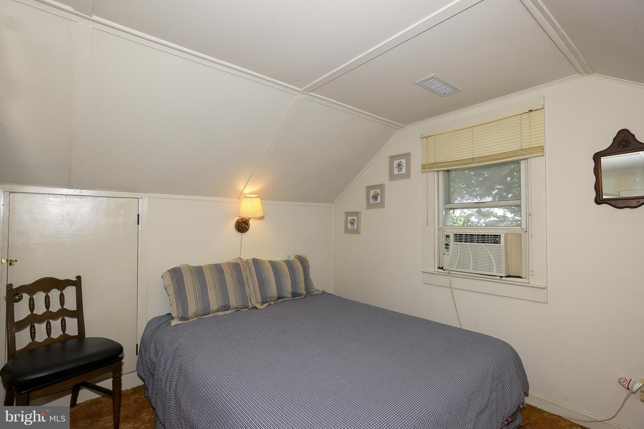 1914 Cedar Road Pasadena, MD 21122 - Photo 17 of 21 Bedroom