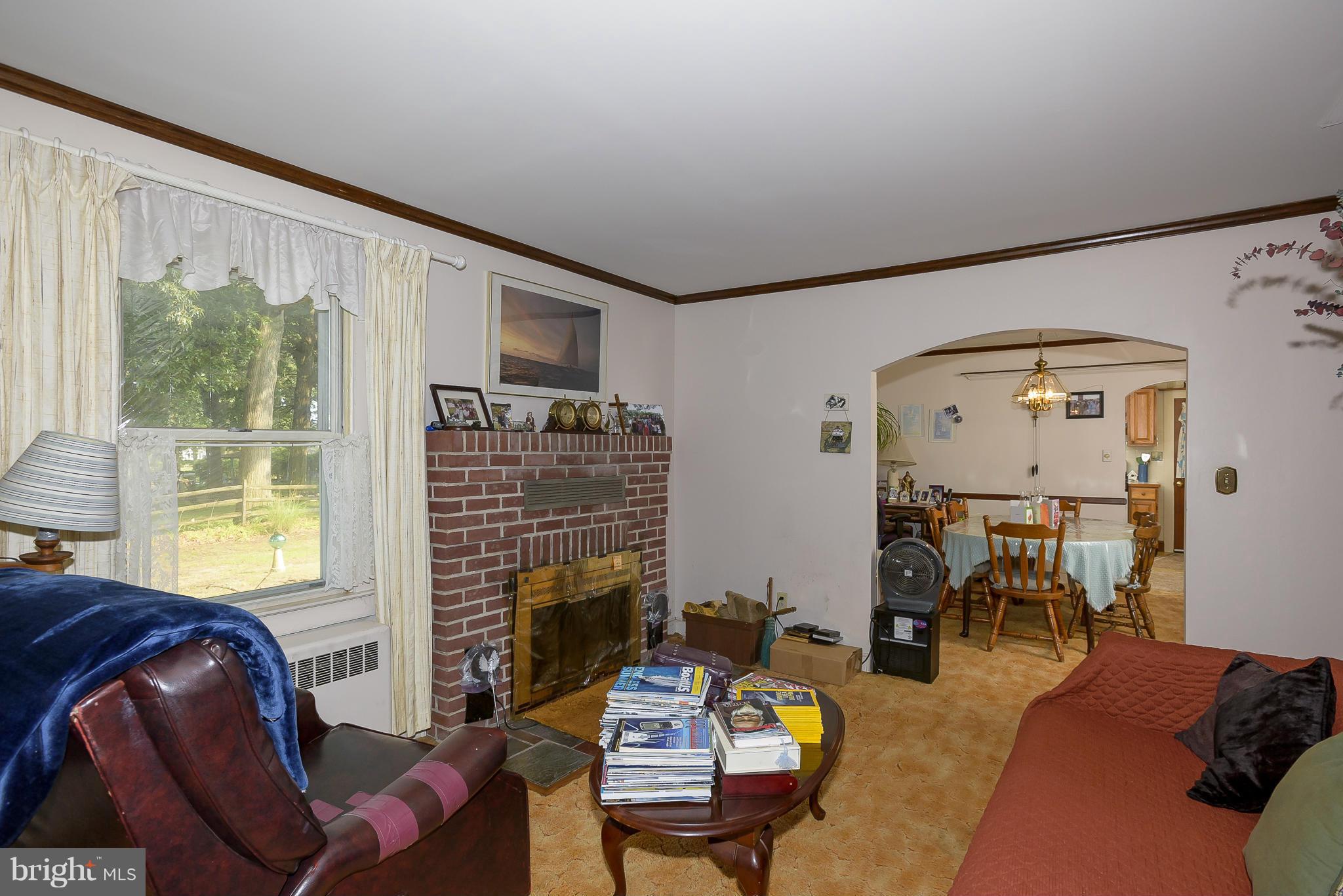 1914 Cedar Road Pasadena, MD 21122 - Photo 21 of 21 Living Room