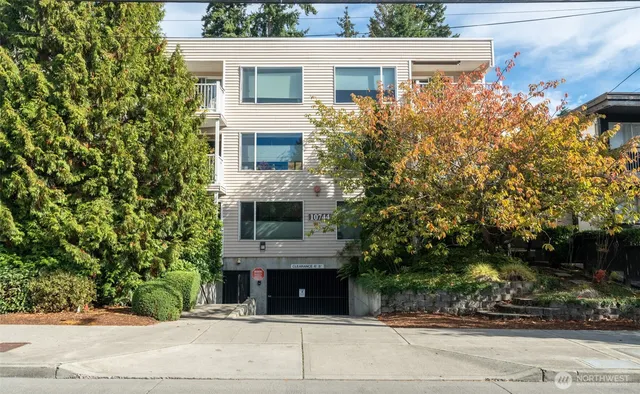 $399,950 | 10744 Greenwood Avenue North, Unit 302, Seattle, WA 98133