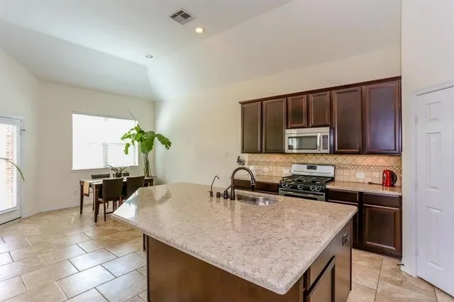 $2,950 | 6014 Cambry Landing Lane, Sugar Land, TX 77479