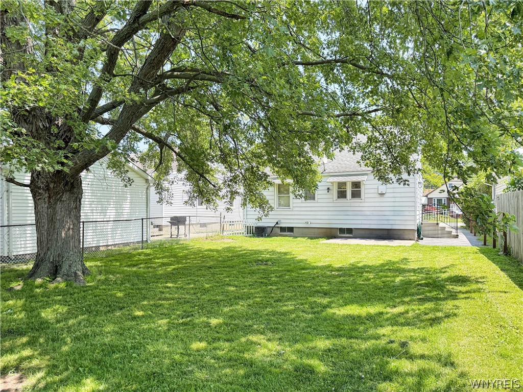 878 Beach Road Cheektowaga, NY 14225 - Photo 7 of 34 Exterior Backyard