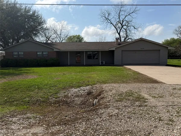 $179,000 | 1532 Sunny Acres, Winnie, TX 77665