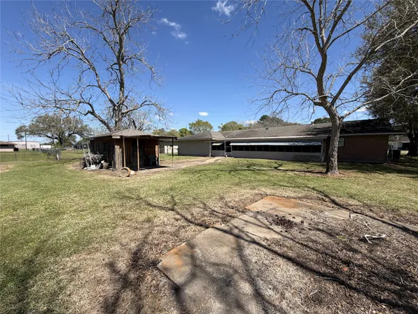 $199,999 | 1532 Sunny Acres, Winnie, TX 77665
