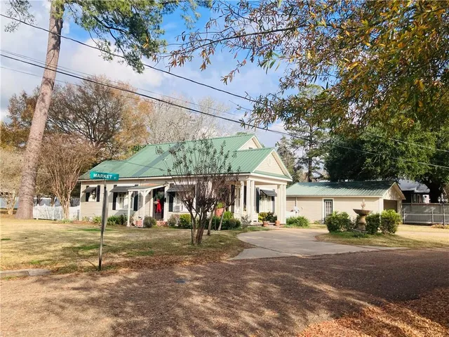 $160,000 | 504 North Monroe Street, Marksville, LA 71351