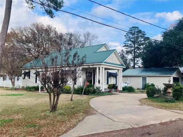 $160,000 | 504 North Monroe Street, Marksville, LA 71351