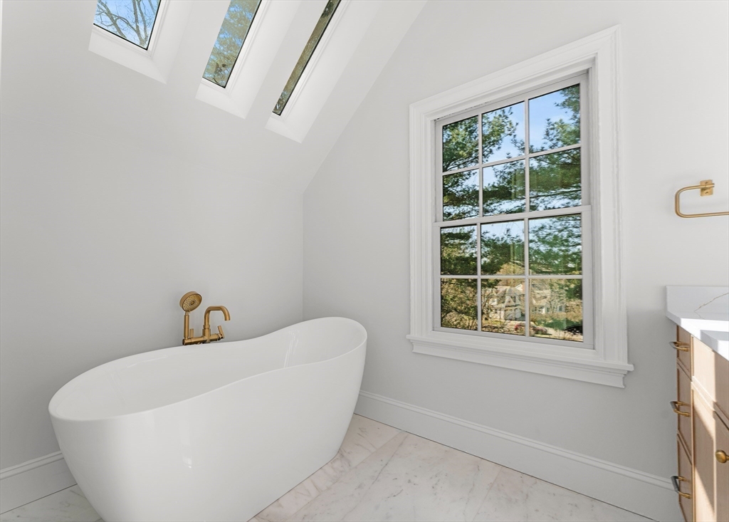 12 Paul Revere Road Lexington, MA 02421 - Photo 14 of 28