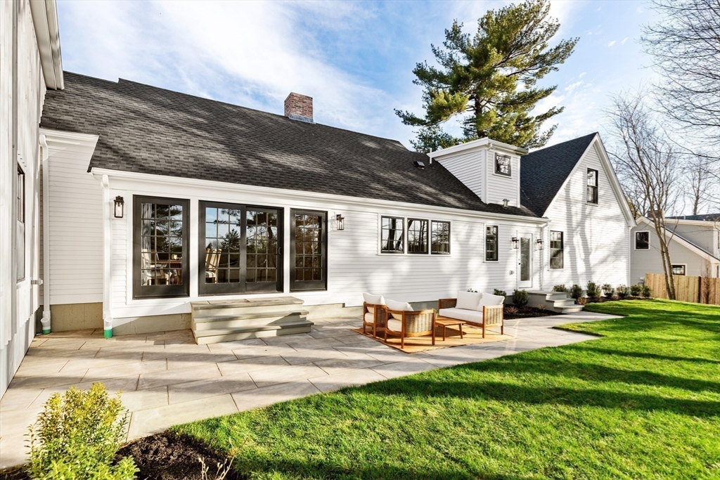 12 Paul Revere Road Lexington, MA 02421 - Photo 22 of 28