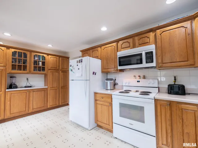 $174,000 | 414 West Placher Court, Chillicothe, IL 61523