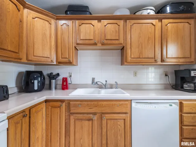 $174,000 | 414 West Placher Court, Chillicothe, IL 61523