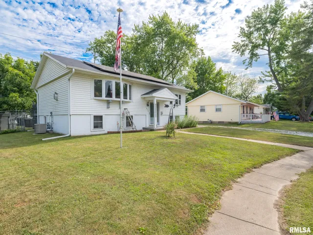 $174,000 | 414 West Placher Court, Chillicothe, IL 61523